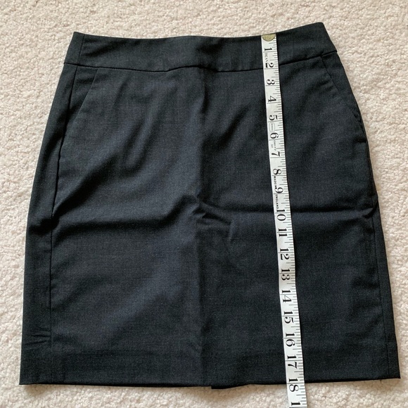 Banana republic charcoal grey skirt size 0 - Picture 6 of 7